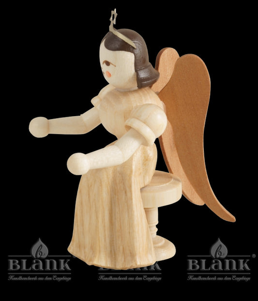 ELN020 Langrockengel sitzend mit Hocker für ELN 021